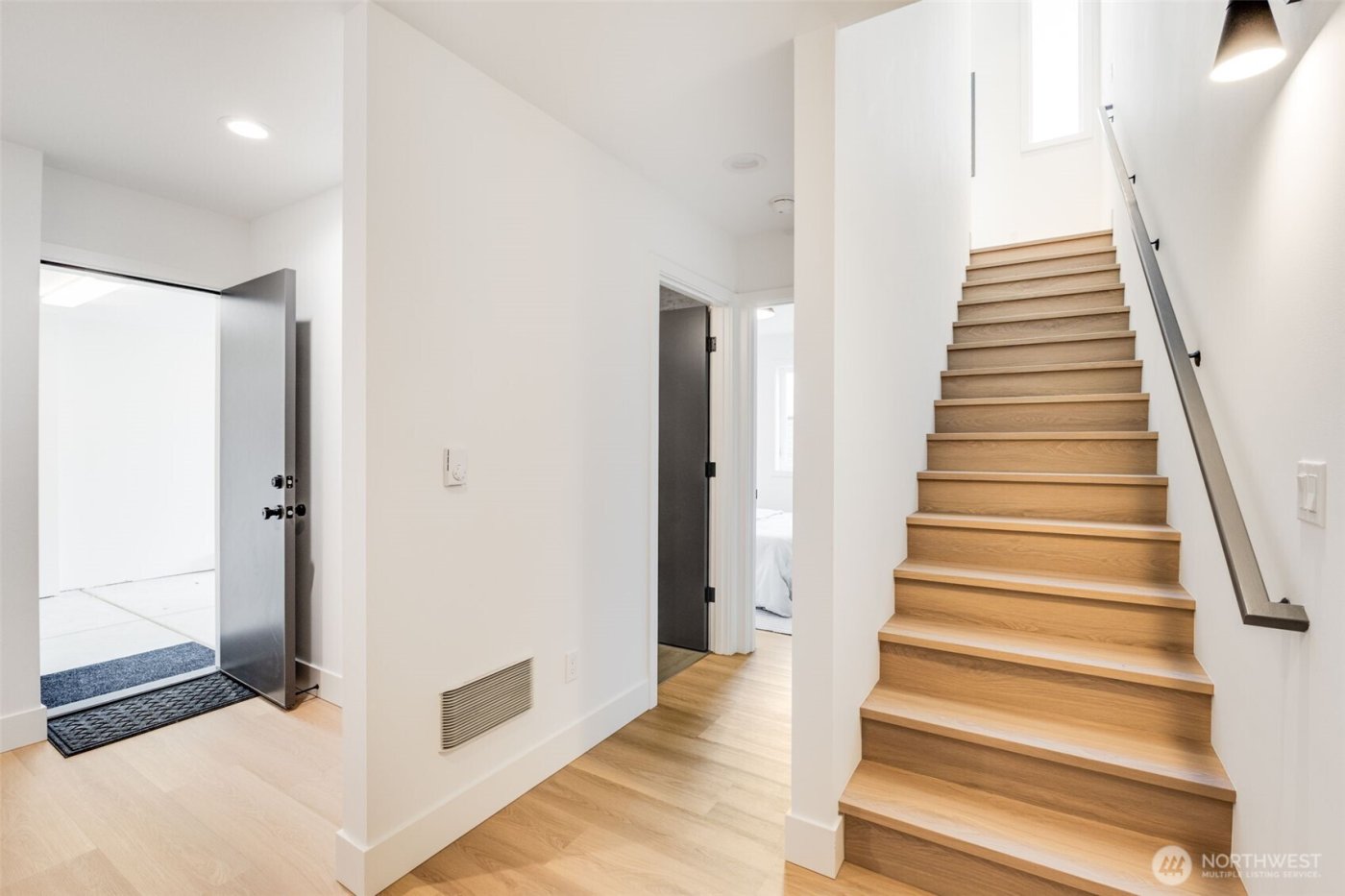 4706 S Morgan Street , Seattle, WA 98118