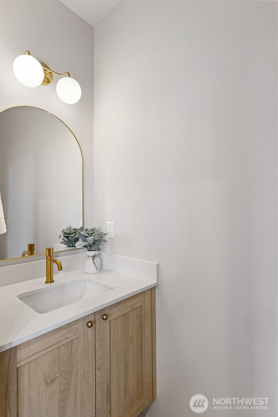 928 NW 57th Street #B, Seattle, WA 98107