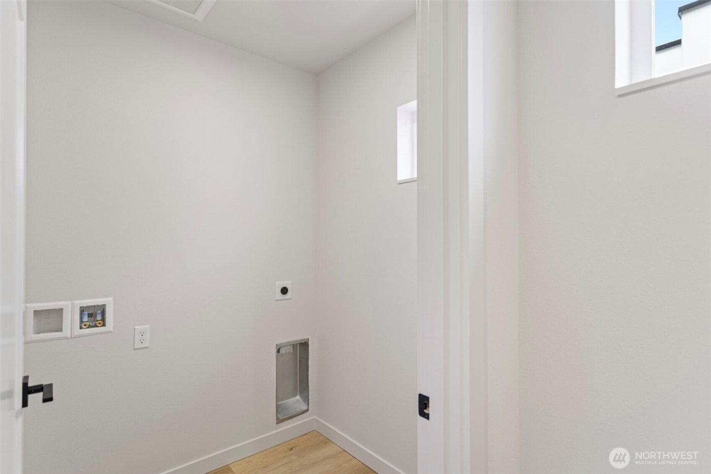 928 NW 57th Street #B, Seattle, WA 98107