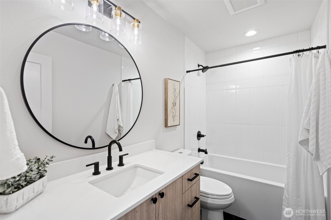 928 NW 57th Street #B, Seattle, WA 98107