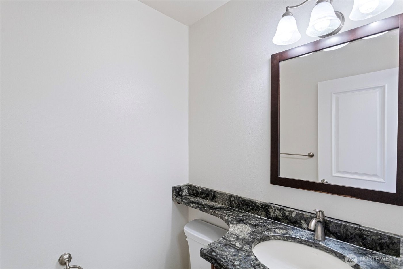 1932 S 370th Court , Federal Way, WA 98003