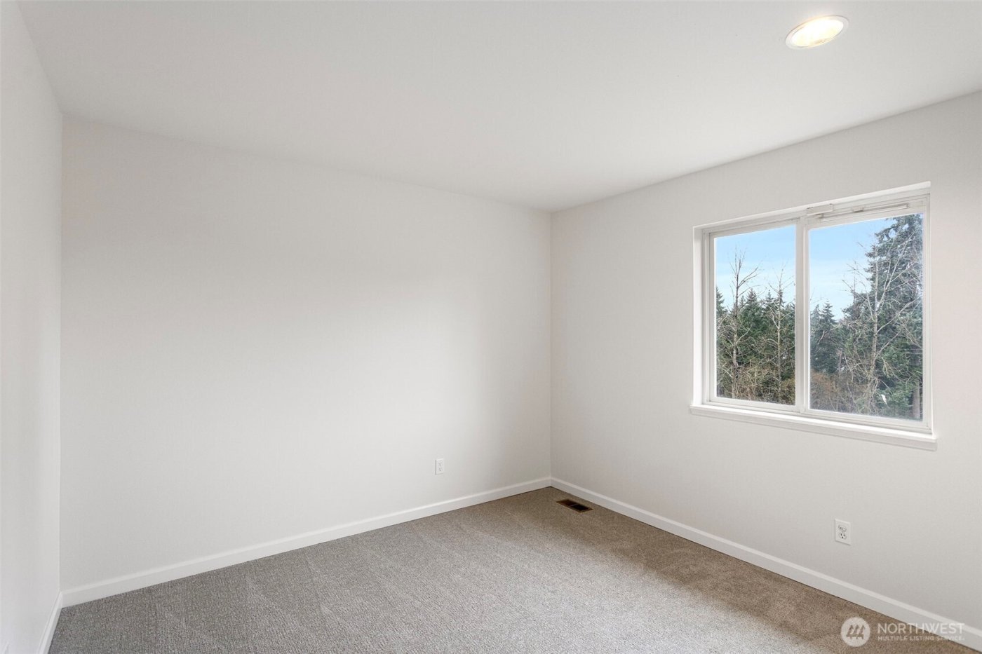 1932 S 370th Court , Federal Way, WA 98003