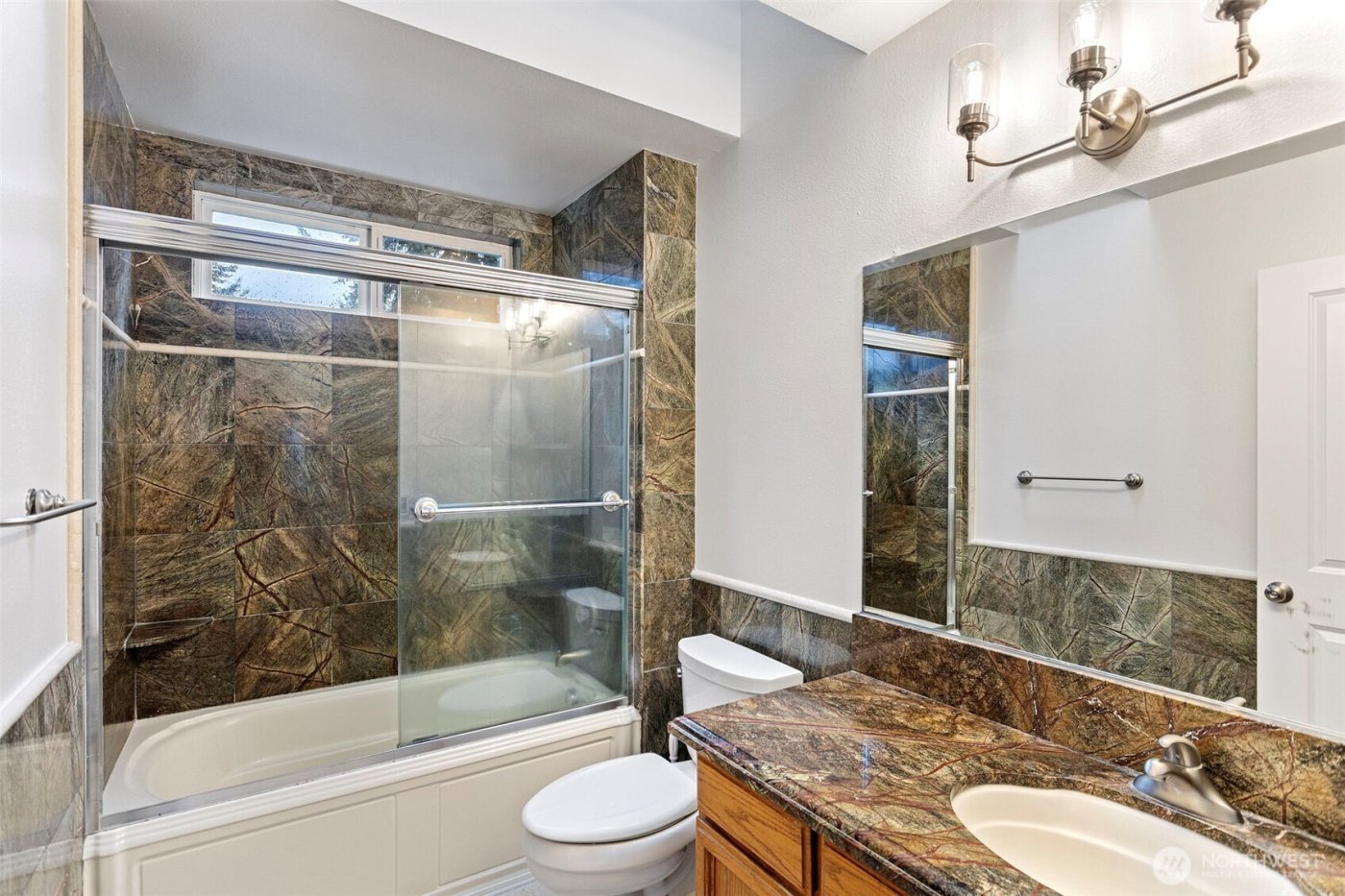 1932 S 370th Court , Federal Way, WA 98003