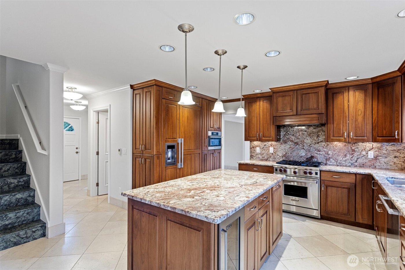 1932 S 370th Court , Federal Way, WA 98003