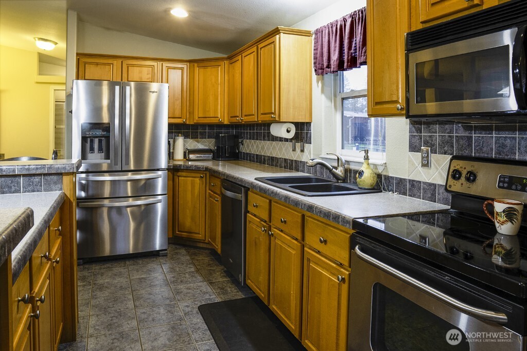 21903 SE 279th Lane , Maple Valley, WA 98038