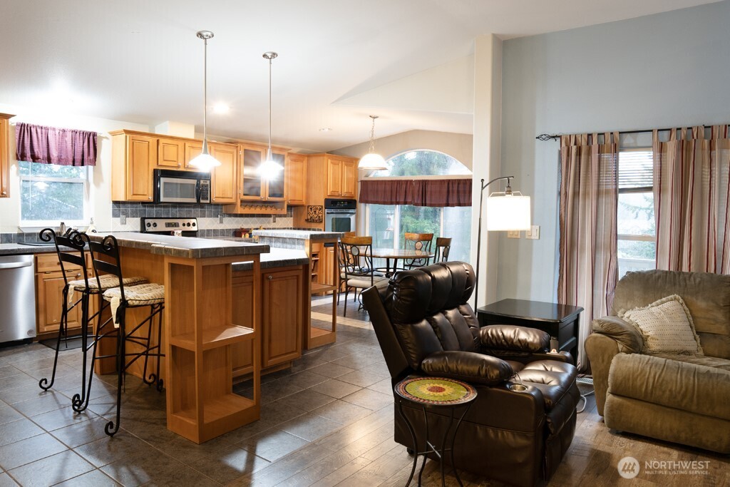 21903 SE 279th Lane , Maple Valley, WA 98038