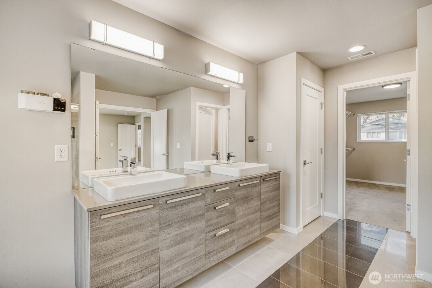 2873 S 353rd Place , Federal Way, WA 98003-7221