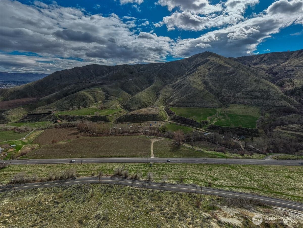 11 Methow Street , Wenatchee, WA 98801