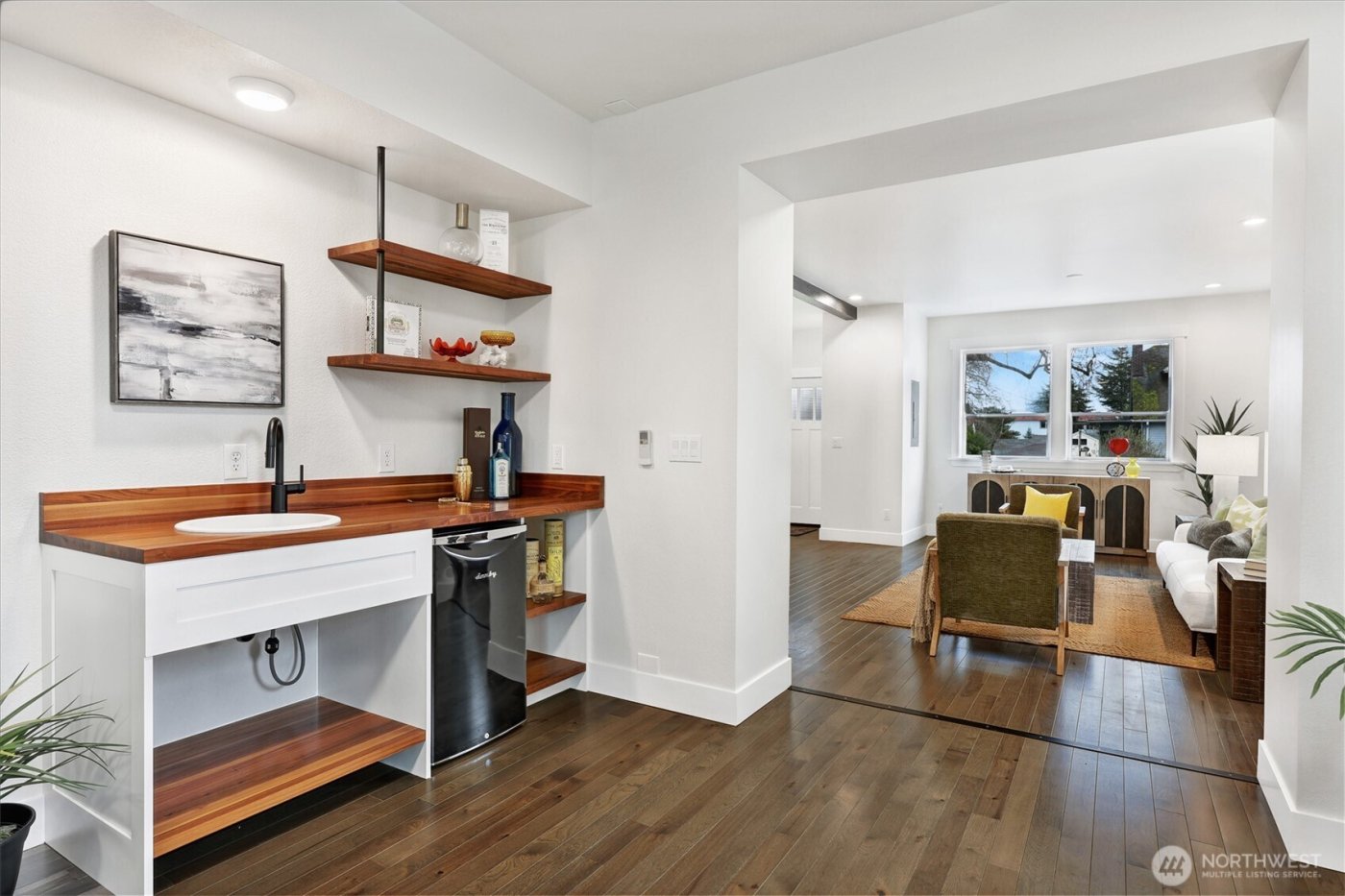 730 N 87th Street , Seattle, WA 98103