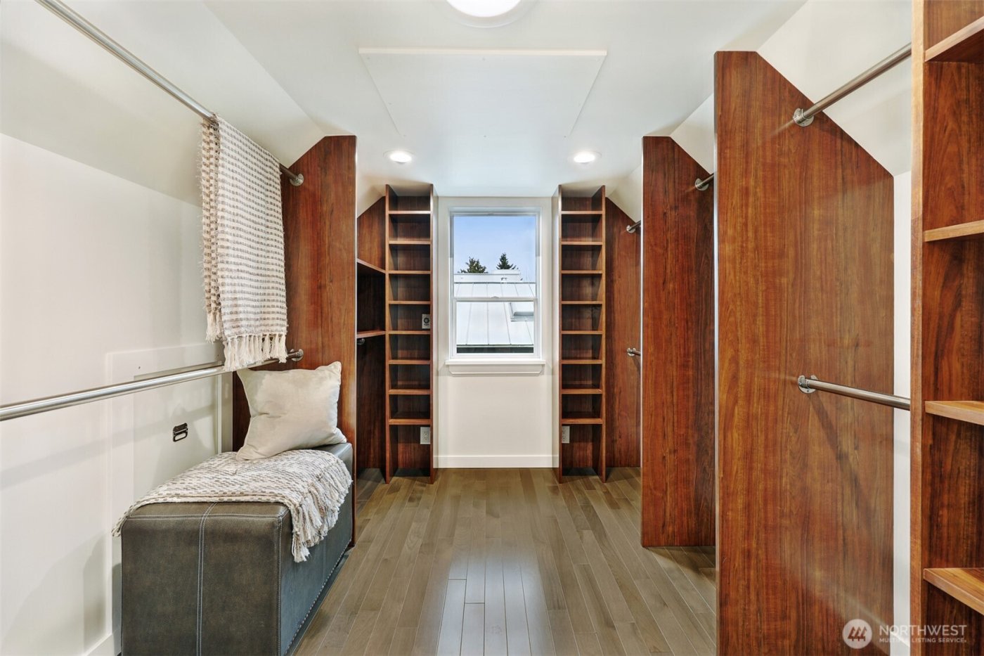 730 N 87th Street , Seattle, WA 98103