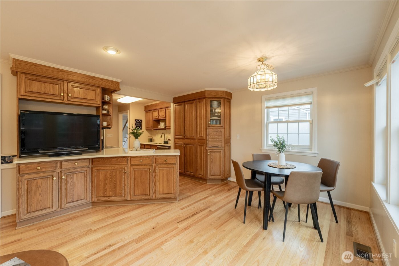 7046 55th Avenue NE, Seattle, WA 98115