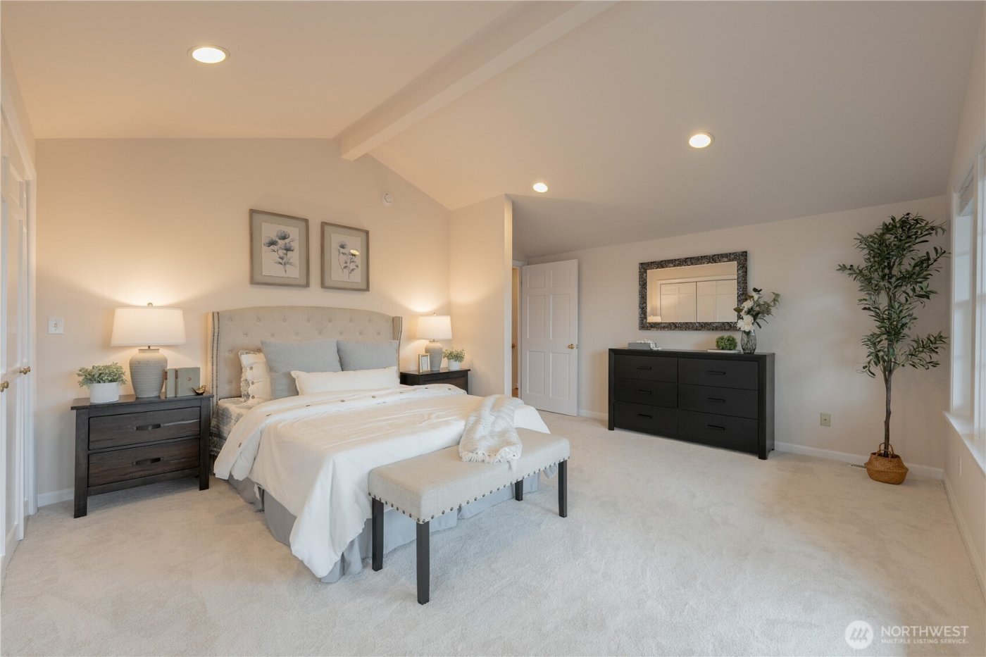 7046 55th Avenue NE, Seattle, WA 98115