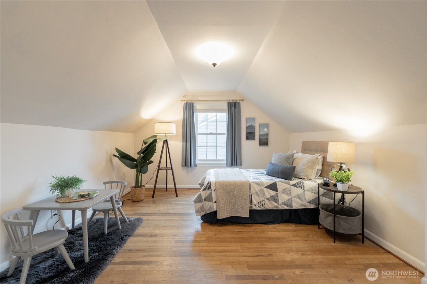 7046 55th Avenue NE, Seattle, WA 98115