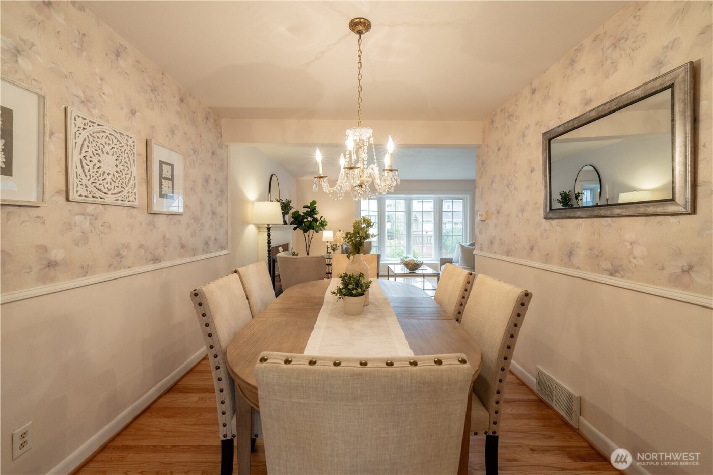 7046 55th Avenue NE, Seattle, WA 98115