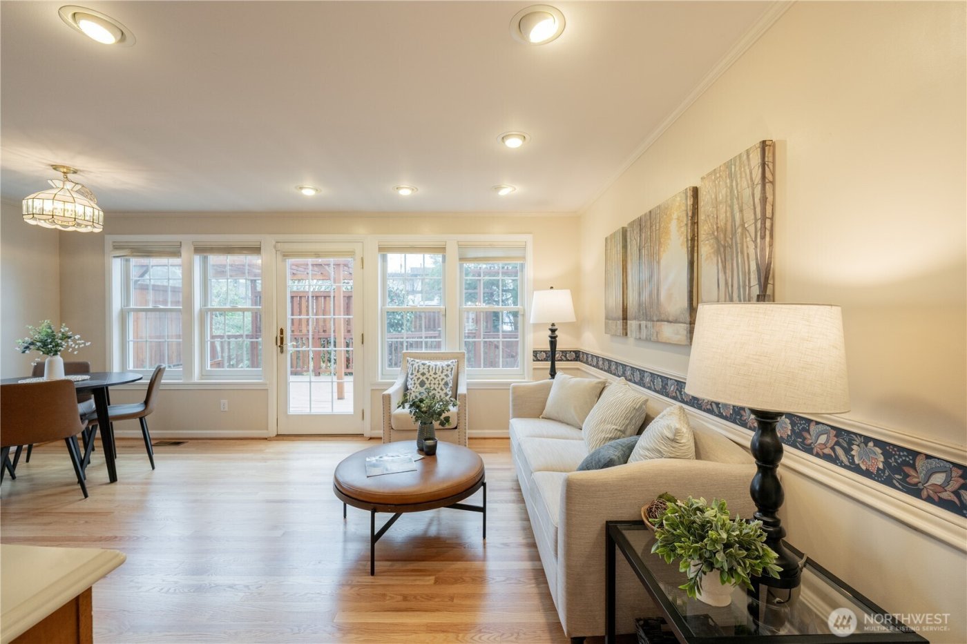 7046 55th Avenue NE, Seattle, WA 98115