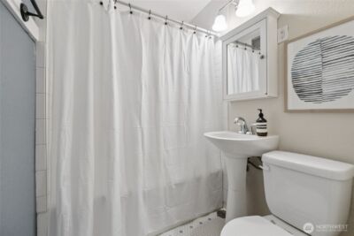 905 NE 43rd Street #108, Seattle, WA 98105 - Photo 17