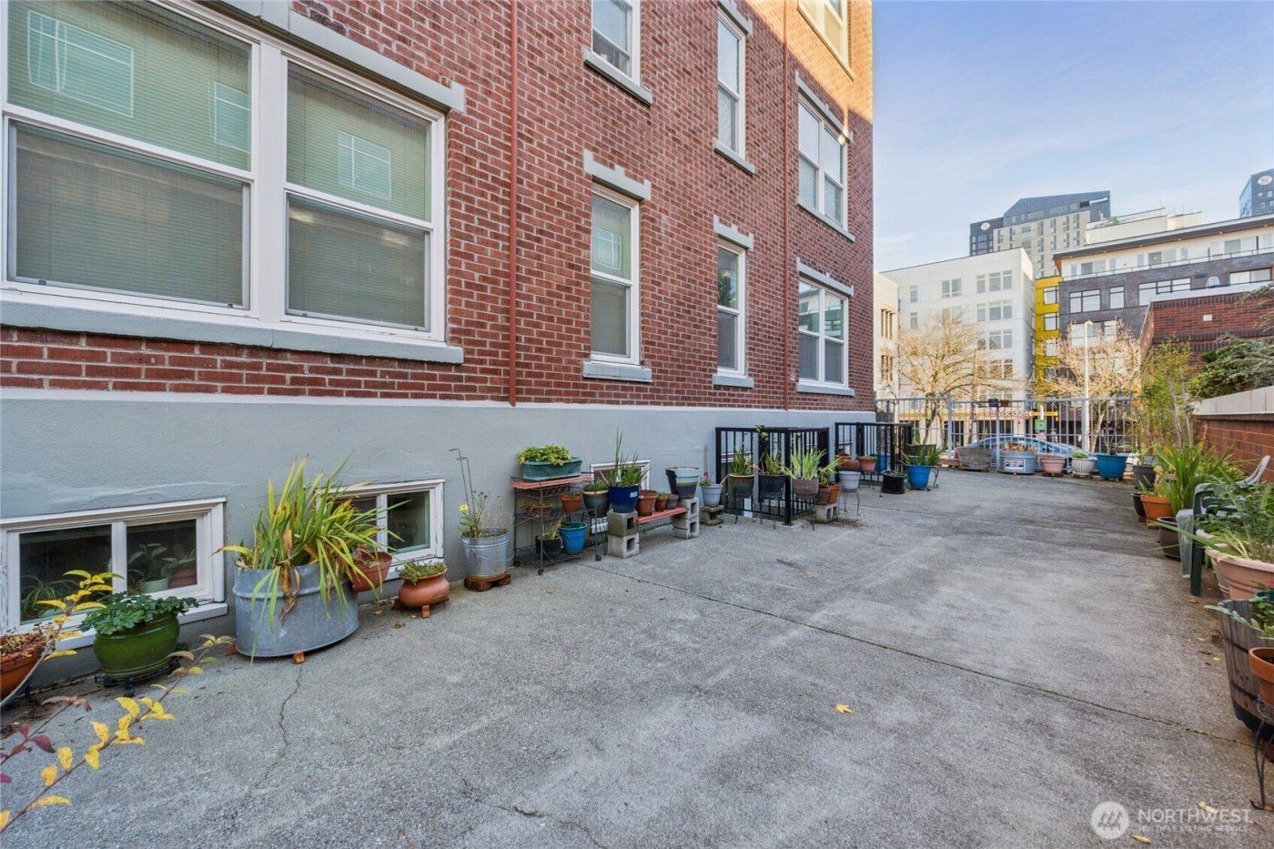 905 NE 43rd Street #108, Seattle, WA 98105