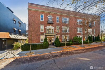 905 NE 43rd Street #108, Seattle, WA 98105 - Photo 3