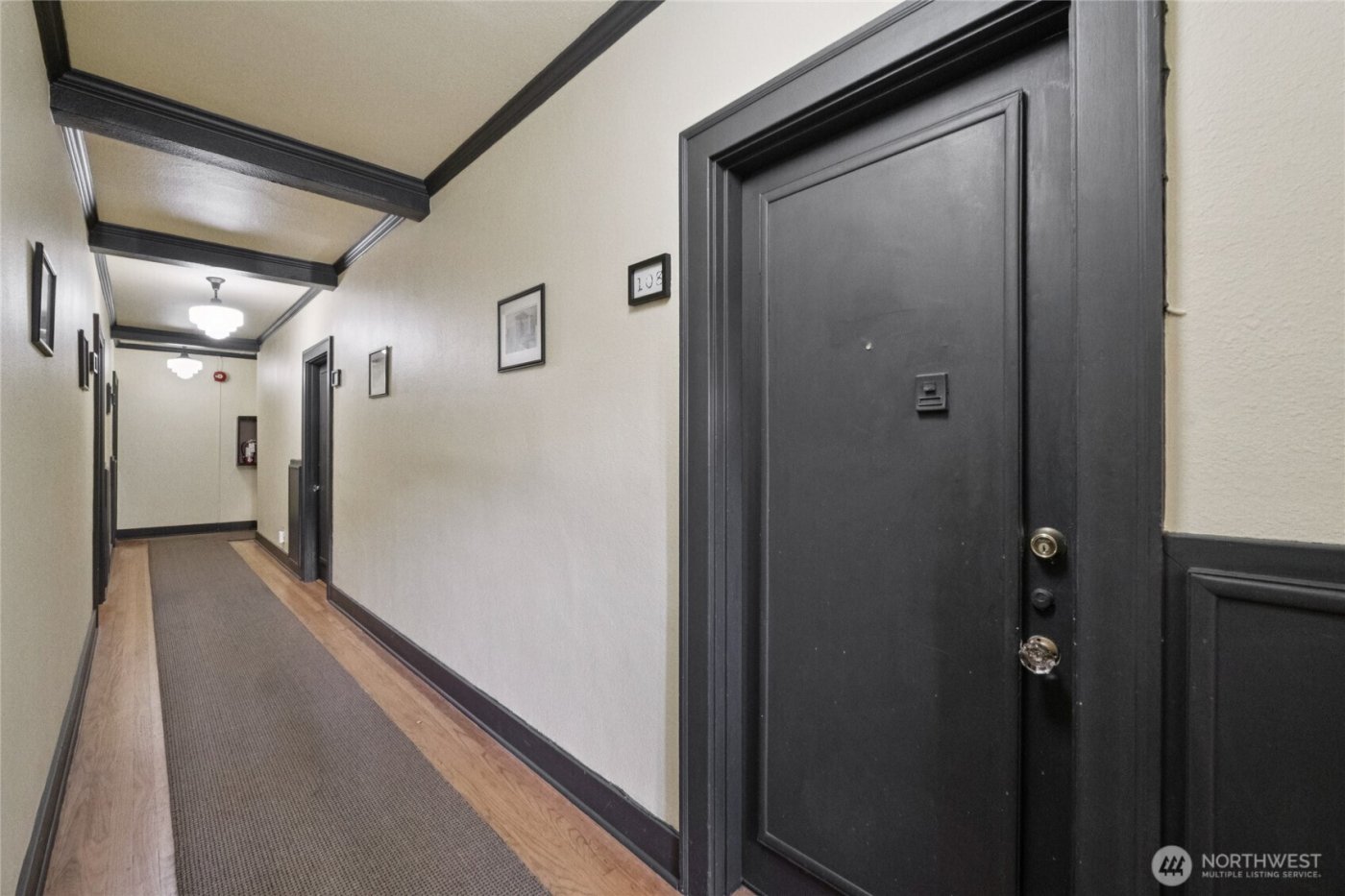 905 NE 43rd Street #108, Seattle, WA 98105