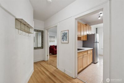 905 NE 43rd Street #108, Seattle, WA 98105 - Photo 7