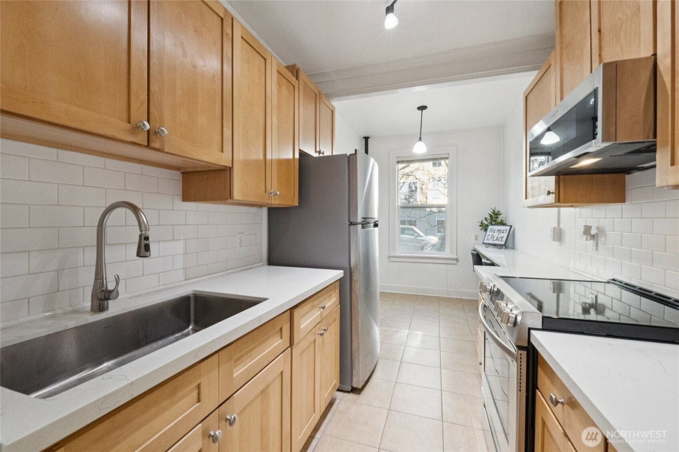 905 NE 43rd Street #108, Seattle, WA 98105