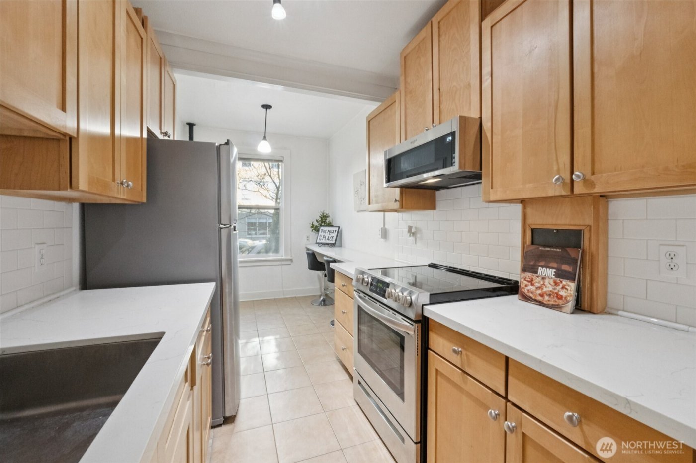 905 NE 43rd Street #108, Seattle, WA 98105