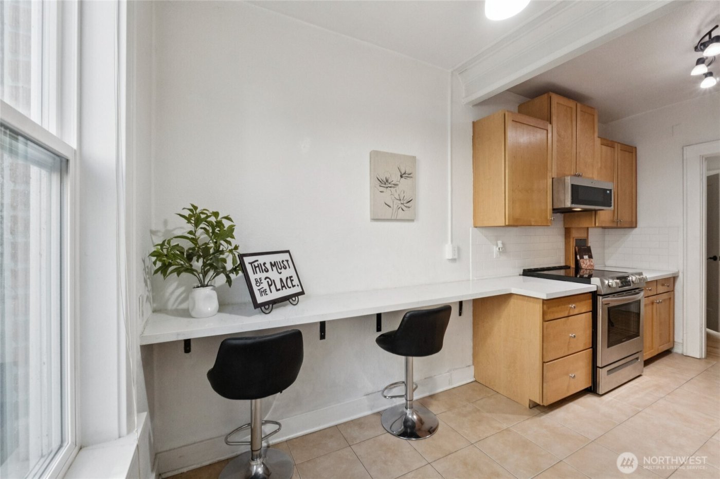 905 NE 43rd Street #108, Seattle, WA 98105