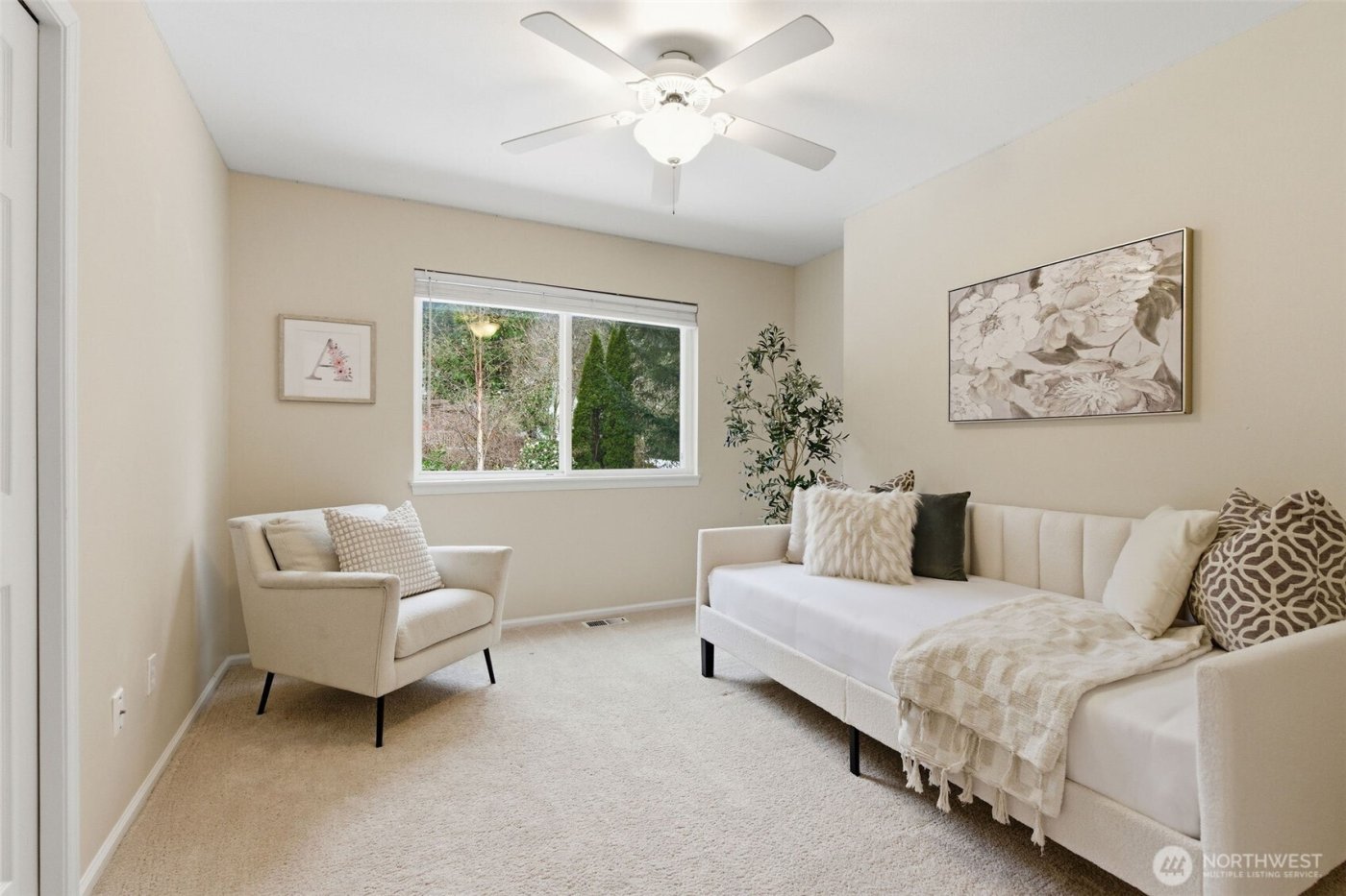 1425 SW 13th Place , North Bend, WA 98045