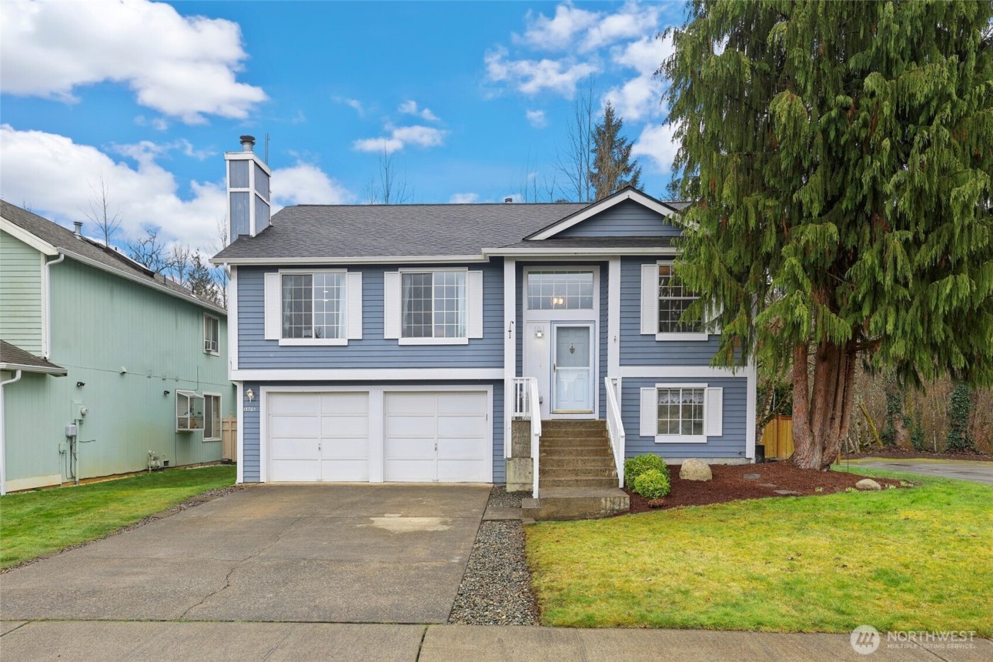 13701 SE 275th Place , Kent, WA 98042