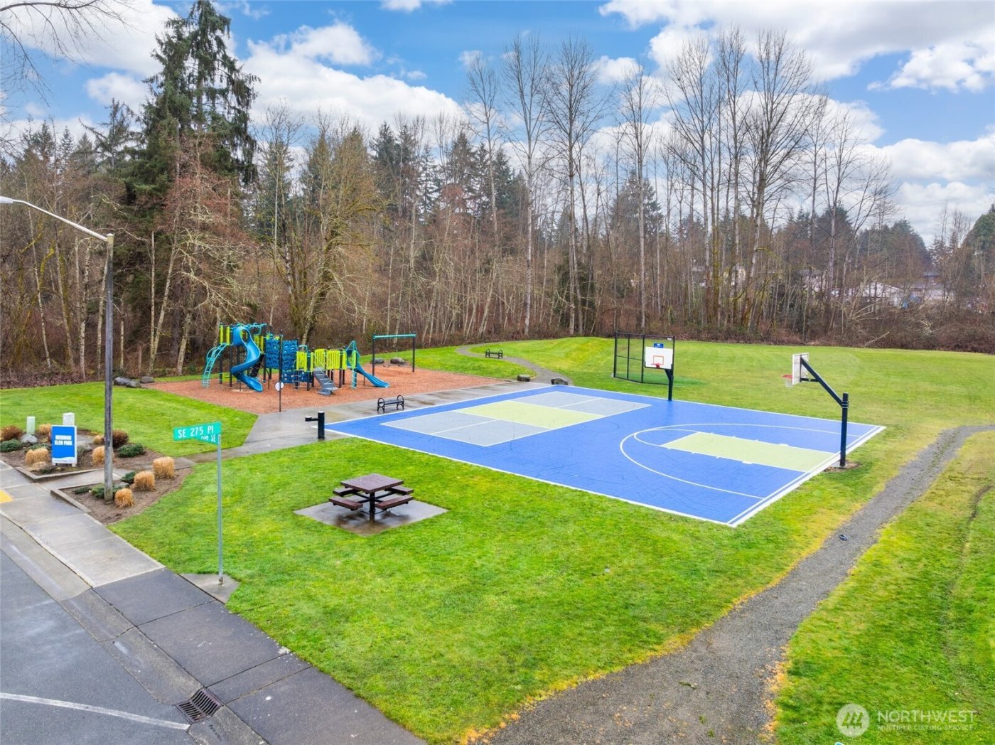 13701 SE 275th Place , Kent, WA 98042