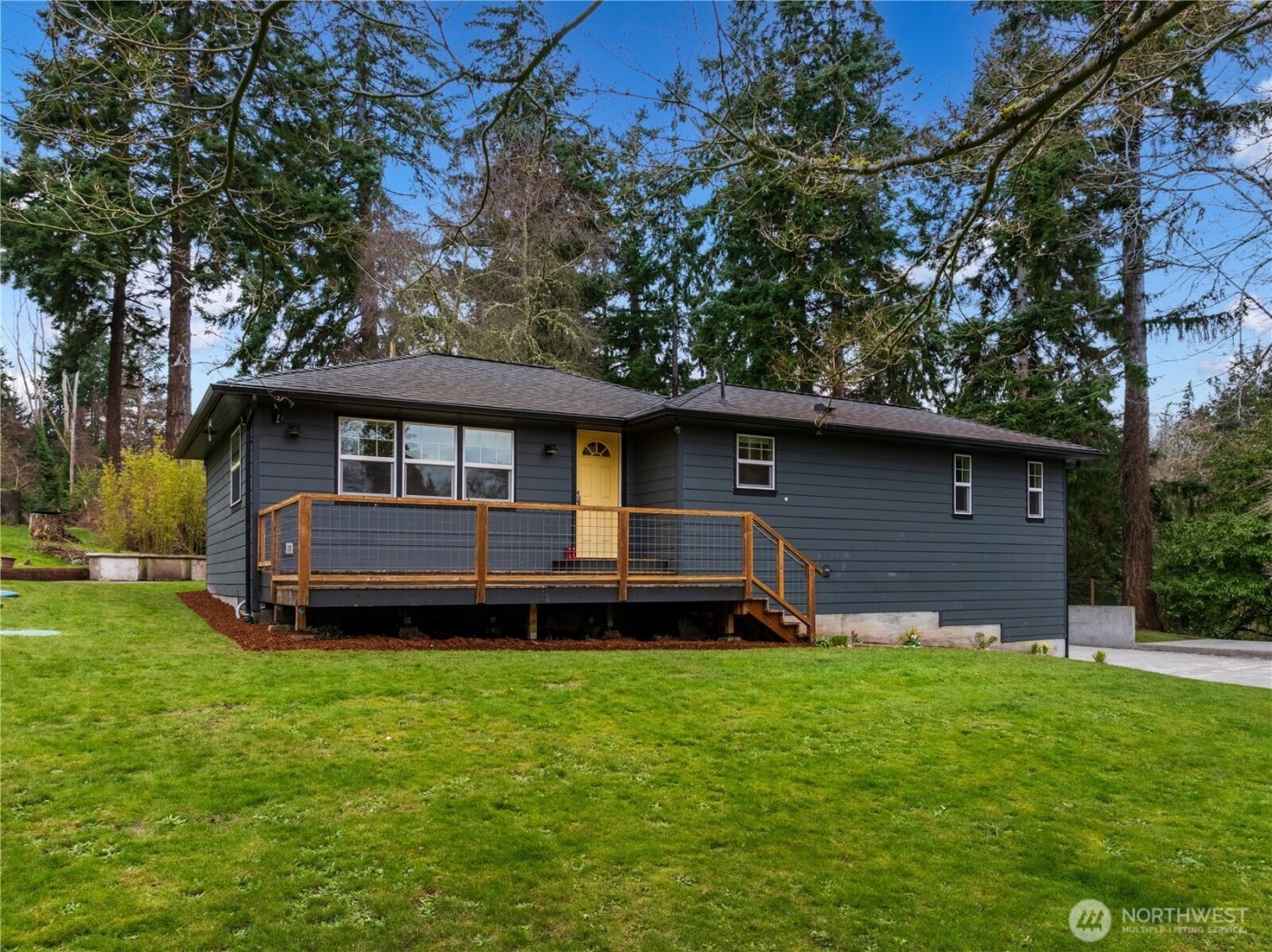 11009 Asta Lane SW, Vashon, WA 98070-3069