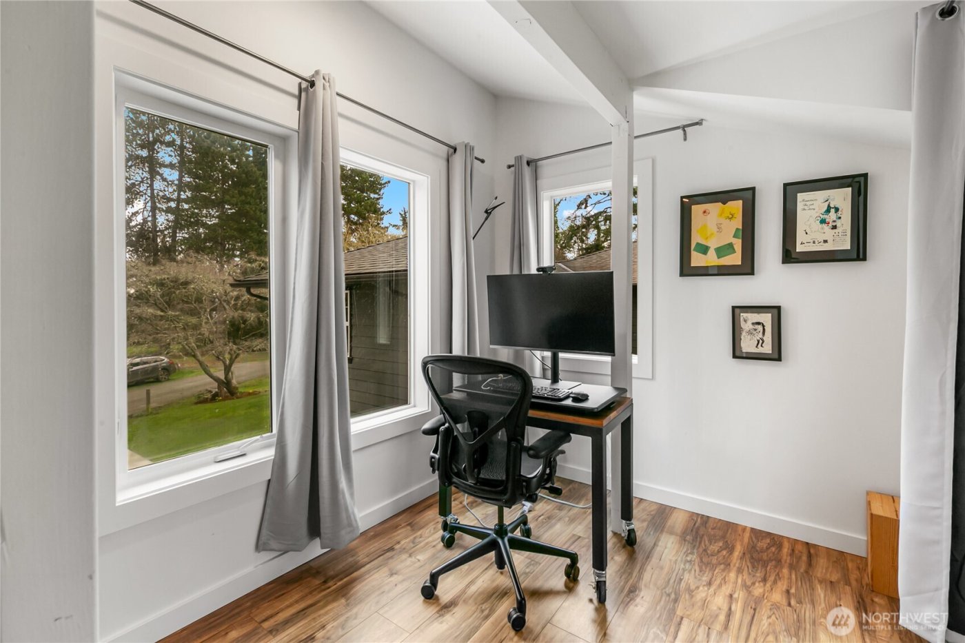 11009 Asta Lane SW, Vashon, WA 98070-3069