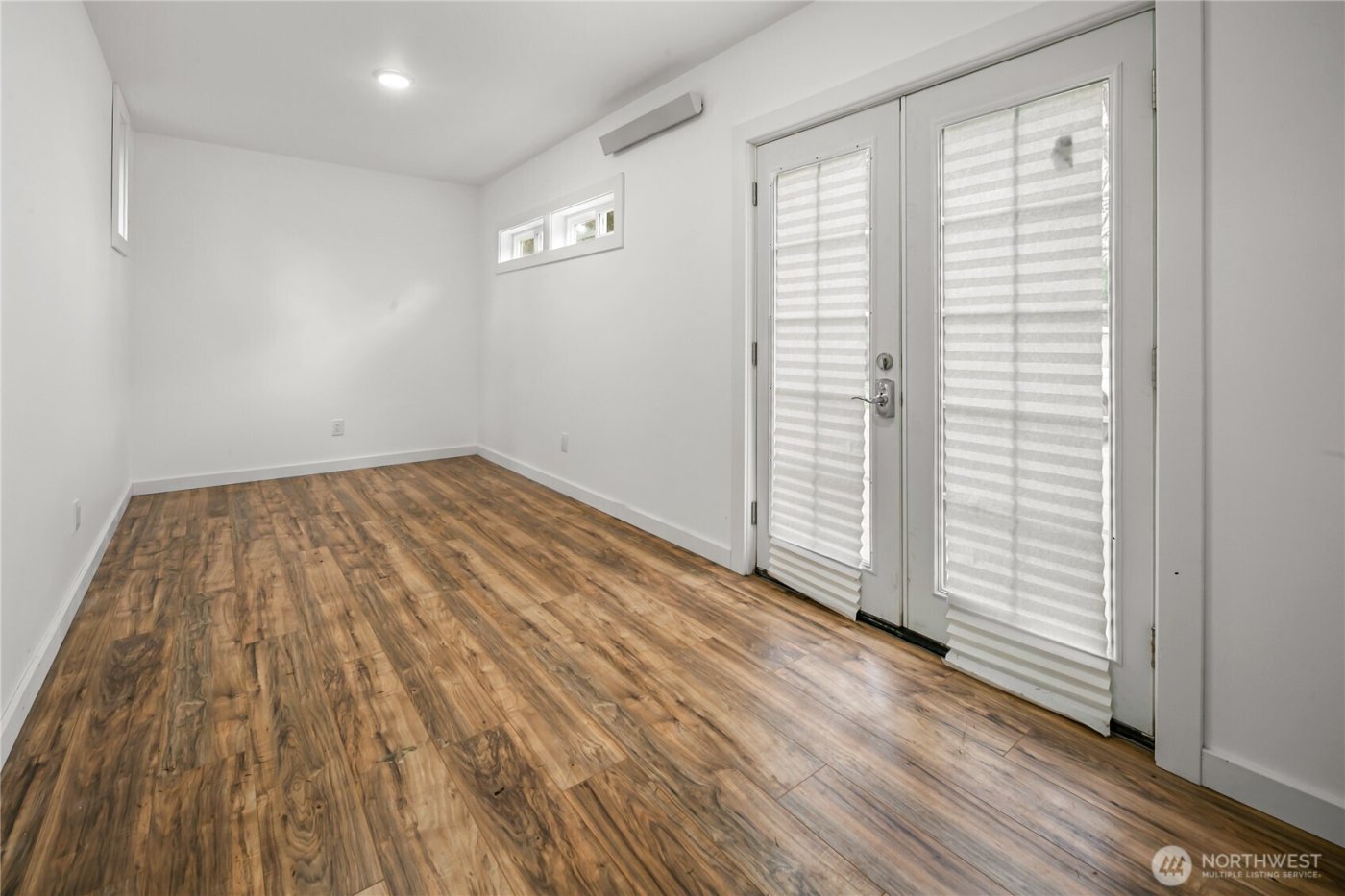 11009 Asta Lane SW, Vashon, WA 98070-3069