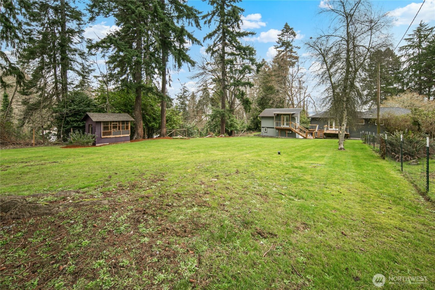 11009 Asta Lane SW, Vashon, WA 98070-3069