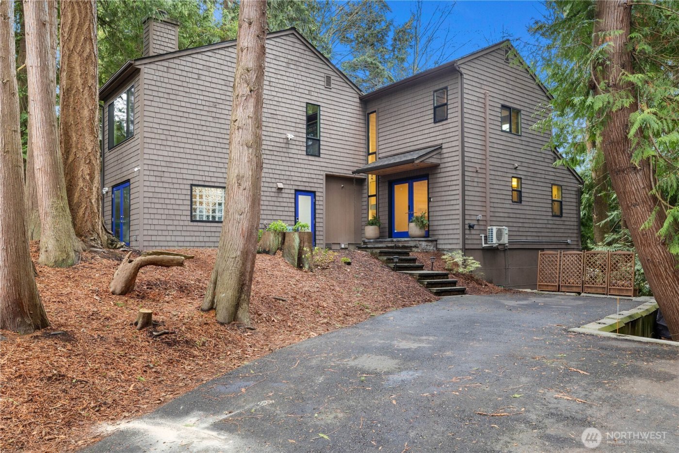 9238 50th Place W, Mukilteo, WA 98275