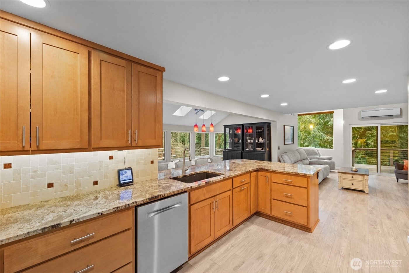 9238 50th Place W, Mukilteo, WA 98275