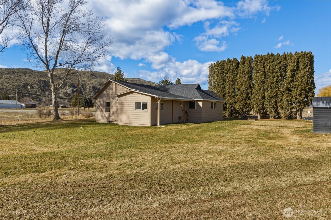 22 Kermel Road , Omak, WA 98841