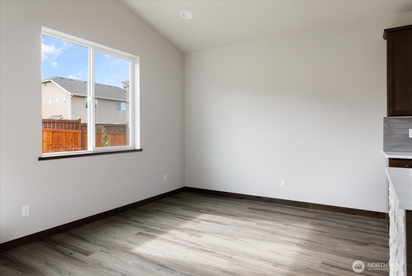 926 NW Shire Street , Oak Harbor, WA 98277