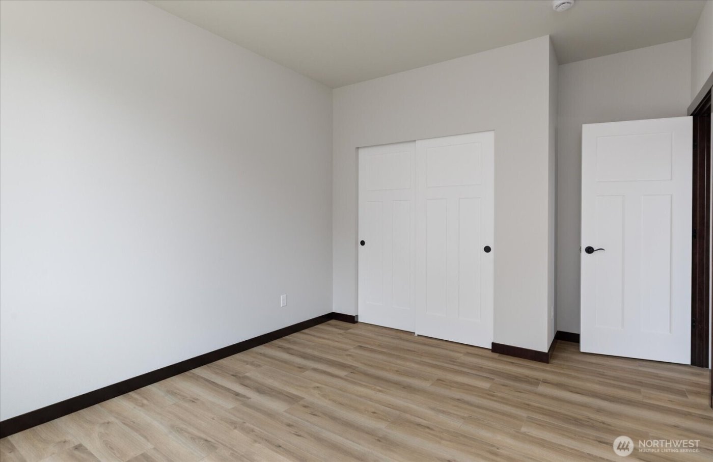 926 NW Shire Street , Oak Harbor, WA 98277