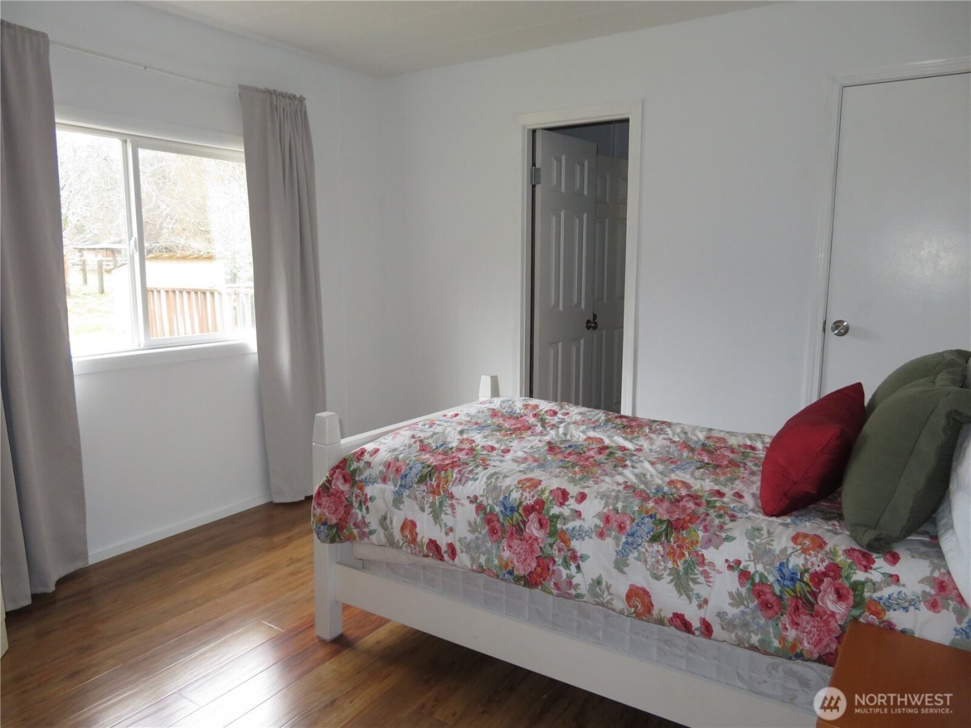 218 Bowes Road , Hoquiam, WA 98550