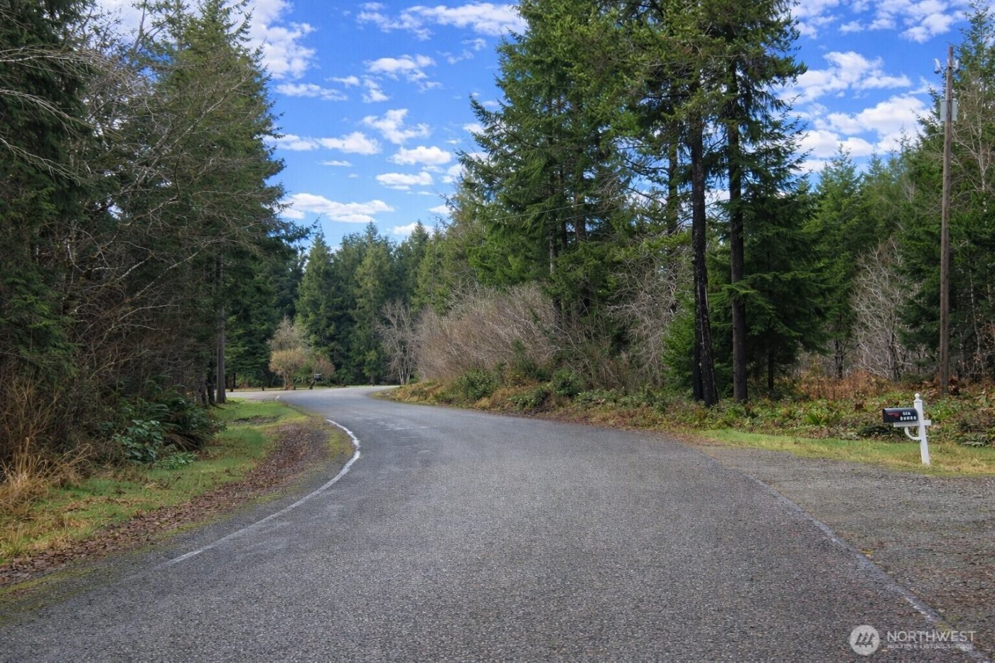 218 Bowes Road , Hoquiam, WA 98550