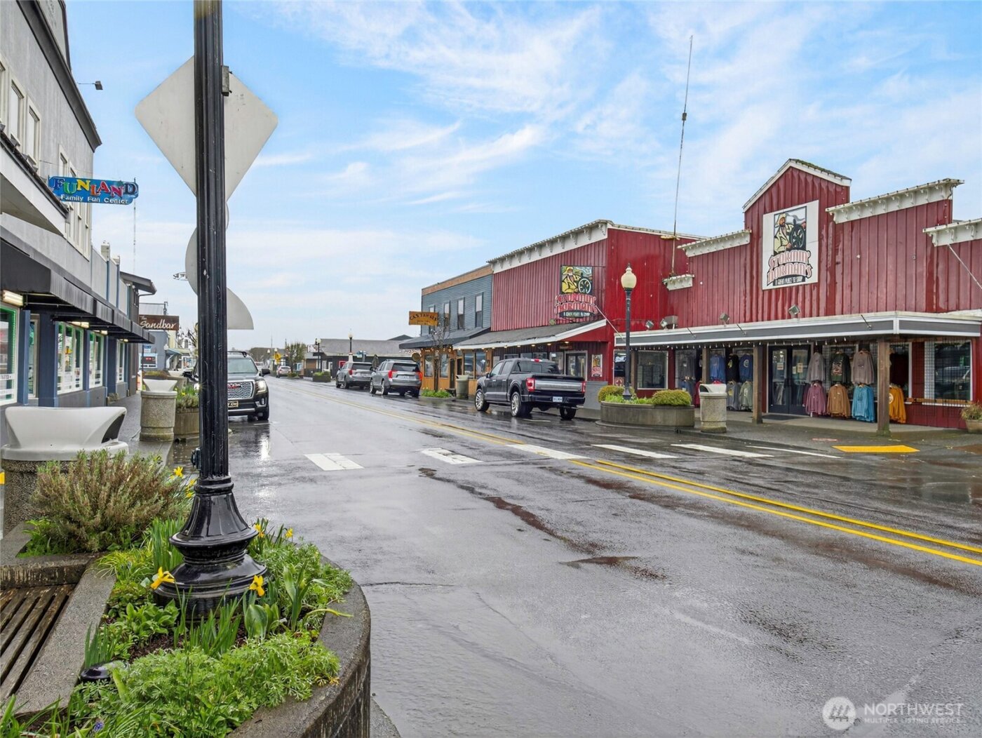 1507 Ocean Beach Boulevard S, Long Beach, WA 98631