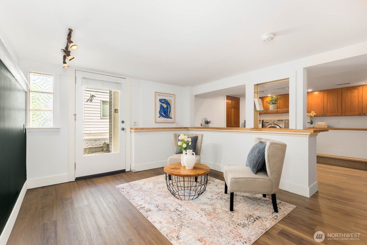 2423 3rd Avenue W, Seattle, WA 98119