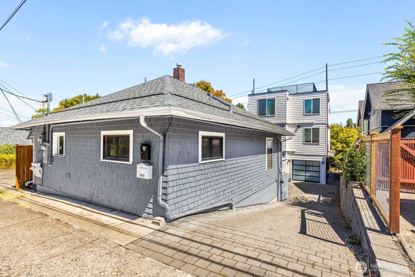 2423 3rd Avenue W, Seattle, WA 98119