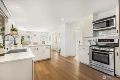 2423 3rd Avenue W, Seattle, WA 98119 - Photo 7