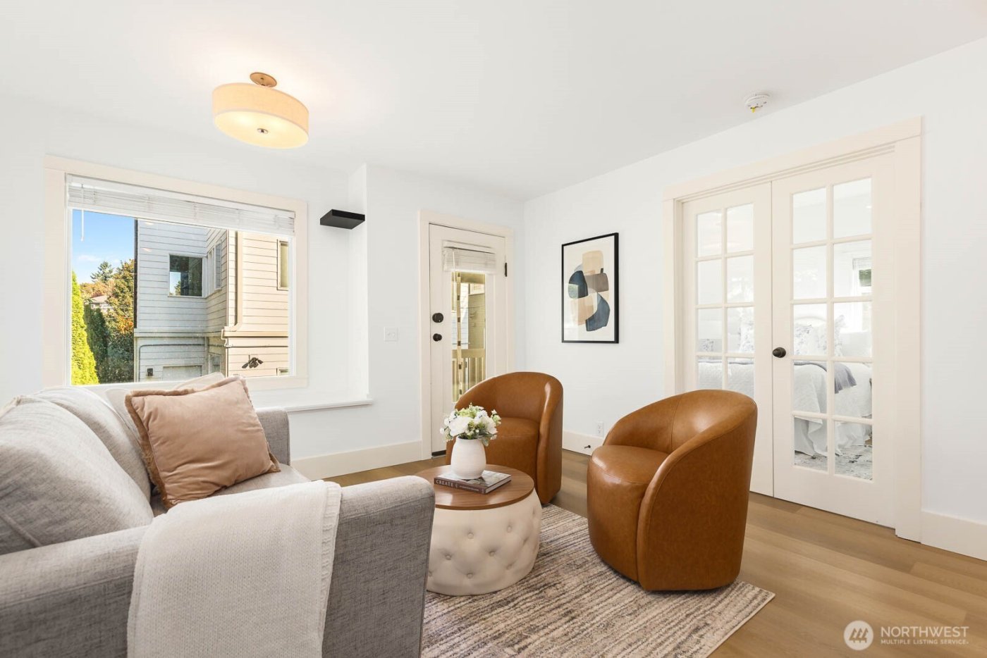 2423 3rd Avenue W, Seattle, WA 98119