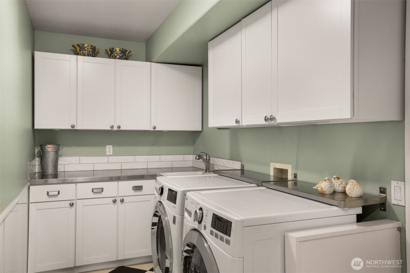 18604 215th Way NE, Woodinville, WA 98077