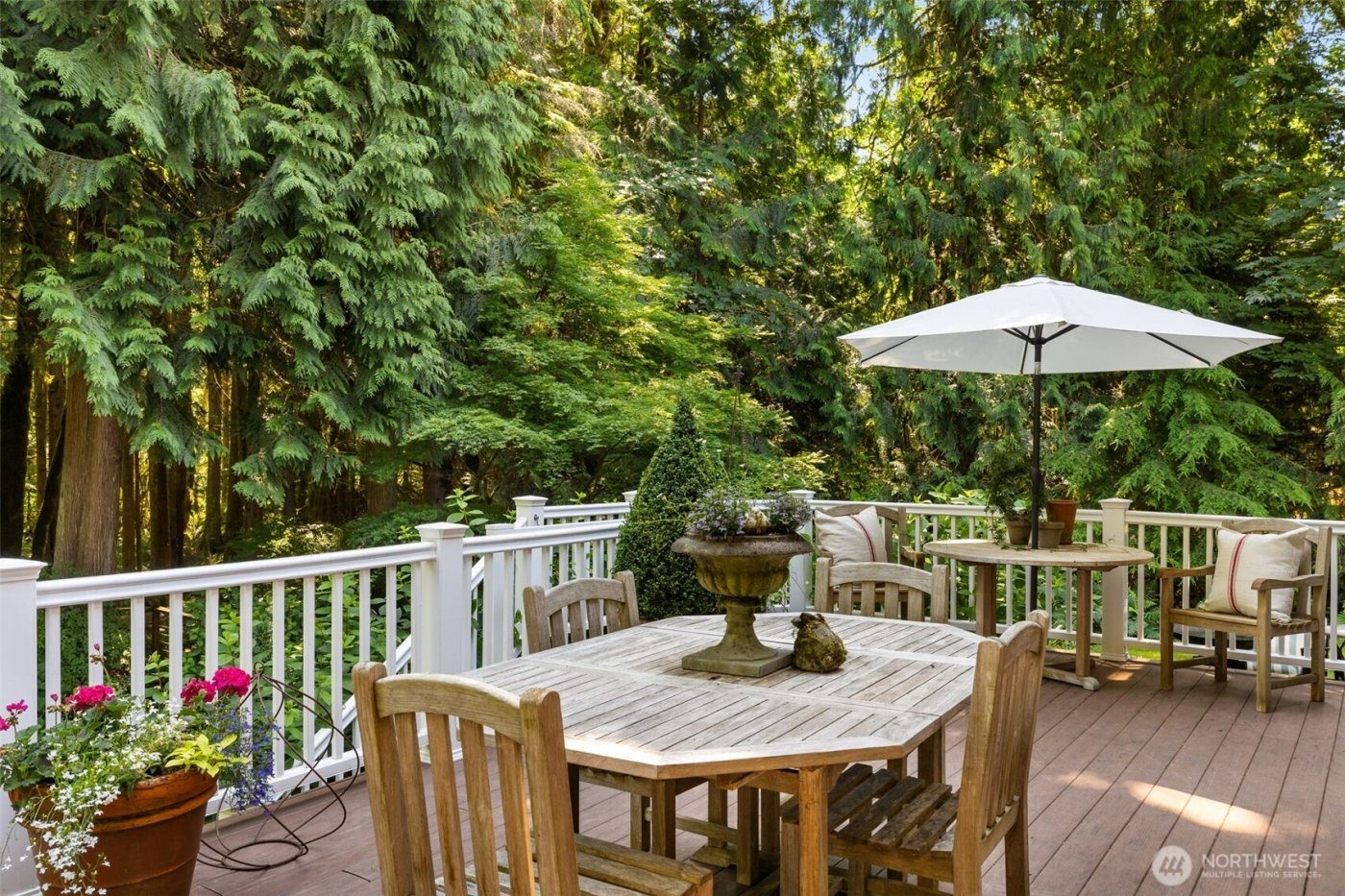 18604 215th Way NE, Woodinville, WA 98077