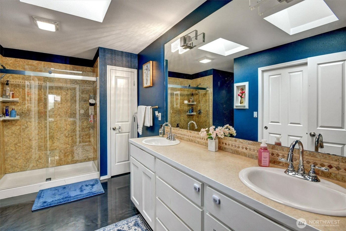 7402 Olympic Drive , Everett, WA 98203