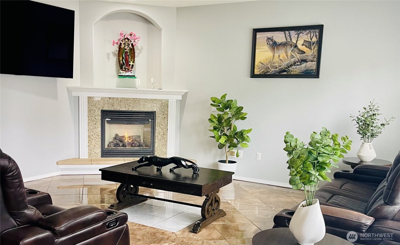 7402 Olympic Drive , Everett, WA 98203